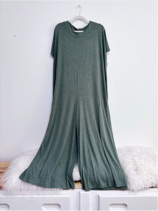 FP Beach Pants - Women's FP Beach Green Short Sleeve Jumpsuit XS Oversized Linen blend
